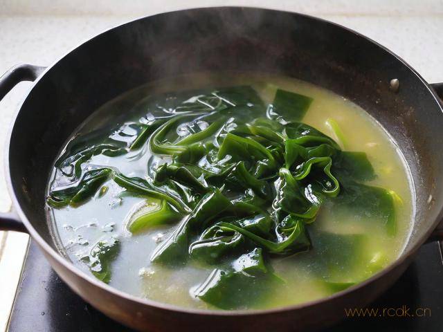 裙带菜黏糊糊的怎么吃,裙带菜黏糊糊的怎么吃最好
