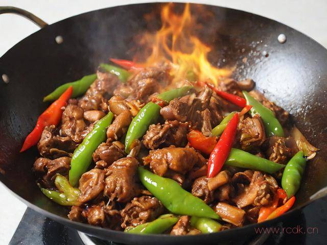 烧鸭和菜椒怎么炒,烧鸭炒辣椒的做法大全