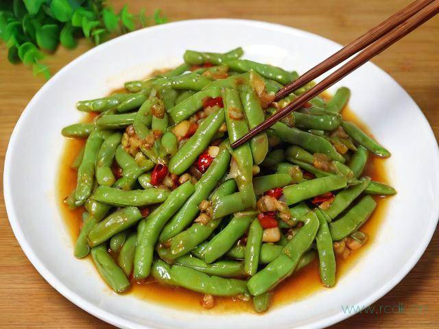 长豆怎么炒好吃家常菜,炒长豆怎么炒又青又烂