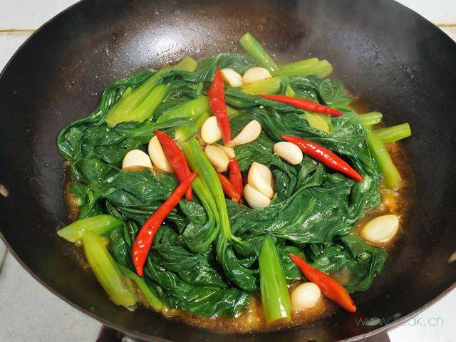 波菜怎么炒好吃好吃,波菜要怎么炒