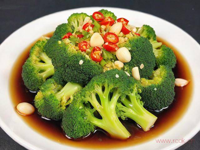 西兰花凉拌菜怎么做好吃,西兰花的凉拌菜