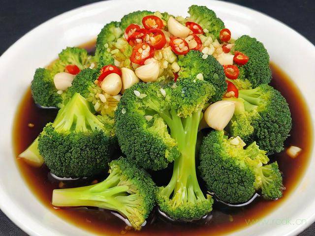 西兰花凉拌菜怎么做好吃,西兰花的凉拌菜