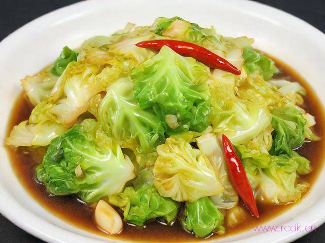 爆炒甘蓝菜怎么做好吃,爆炒甘蓝菜怎么做好吃窍门